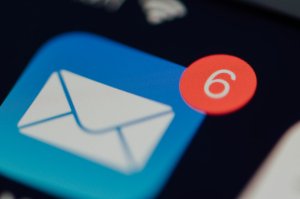 **Nyetel & Ngirim Email Anti Ribet di CodeIgniter: Auto Jadi Jagoan Inbox!**