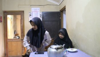 FILM || MEJA MAKAN